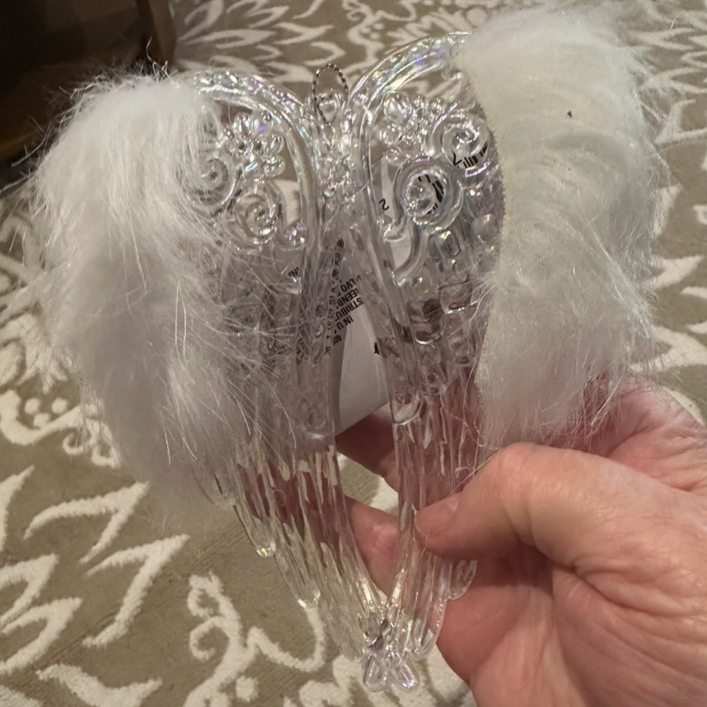 Gorgeous!!! 😇 Holiday Christmas Angel Wings Ornaments 5” X 4 NWT! Set Of 8♥️